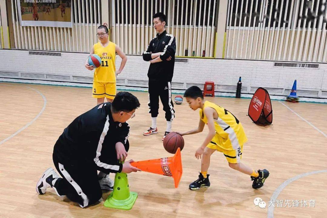 如何通过激励帮助篮球运动员突破瓶颈_1